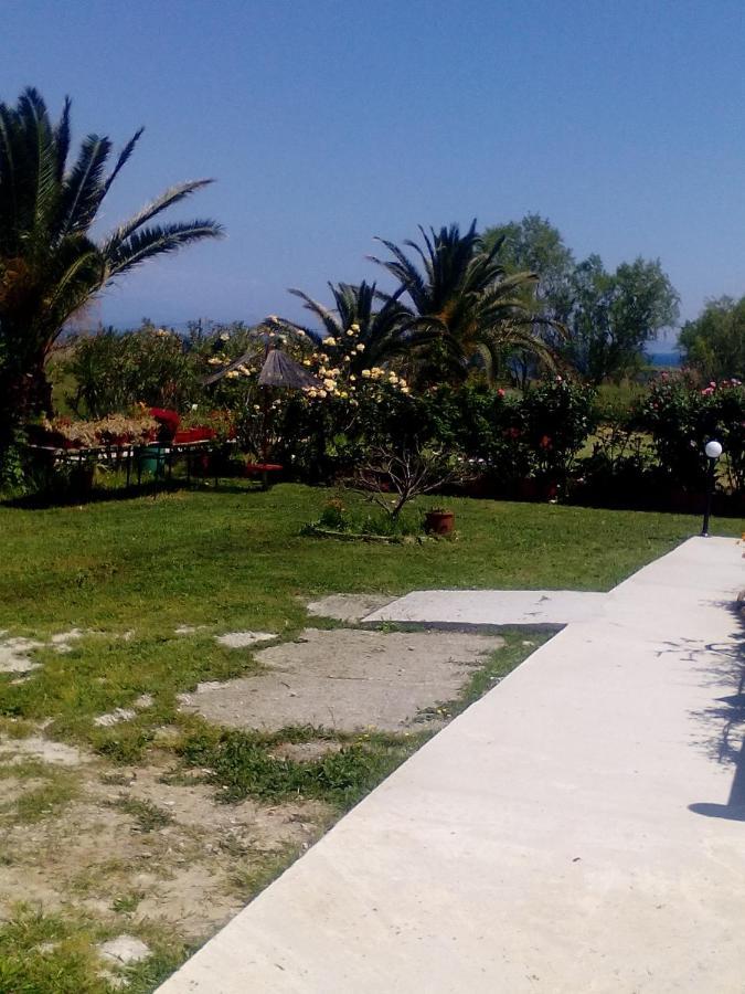 Studios ΣΤΟΥΣ ΠΥΡΓΟΥΣ ΘΕΡΜΗΣ Μυτιλήνη Εξωτερικό φωτογραφία