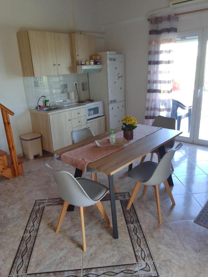 Studios ΣΤΟΥΣ ΠΥΡΓΟΥΣ ΘΕΡΜΗΣ Μυτιλήνη Εξωτερικό φωτογραφία