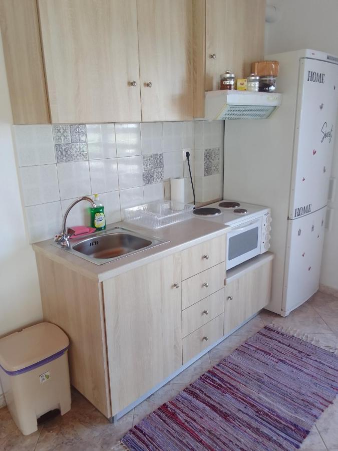 Studios ΣΤΟΥΣ ΠΥΡΓΟΥΣ ΘΕΡΜΗΣ Μυτιλήνη Εξωτερικό φωτογραφία