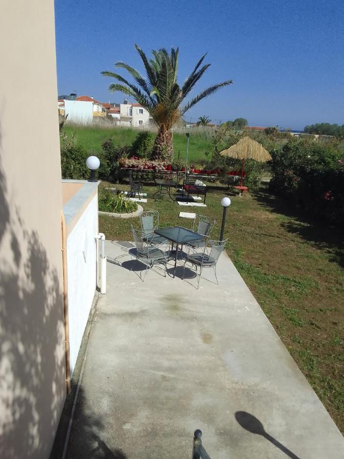 Studios ΣΤΟΥΣ ΠΥΡΓΟΥΣ ΘΕΡΜΗΣ Μυτιλήνη Εξωτερικό φωτογραφία
