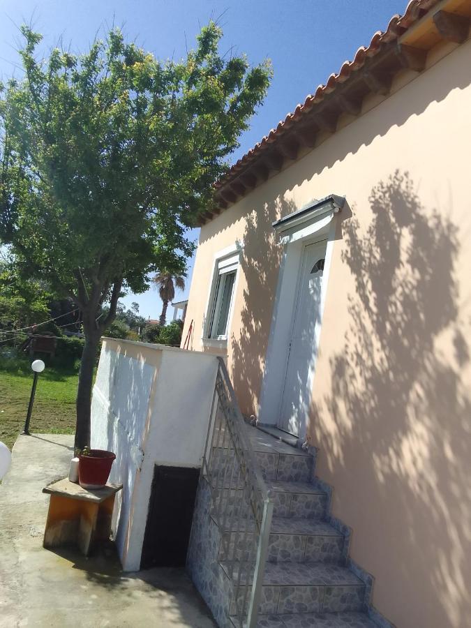 Studios ΣΤΟΥΣ ΠΥΡΓΟΥΣ ΘΕΡΜΗΣ Μυτιλήνη Εξωτερικό φωτογραφία